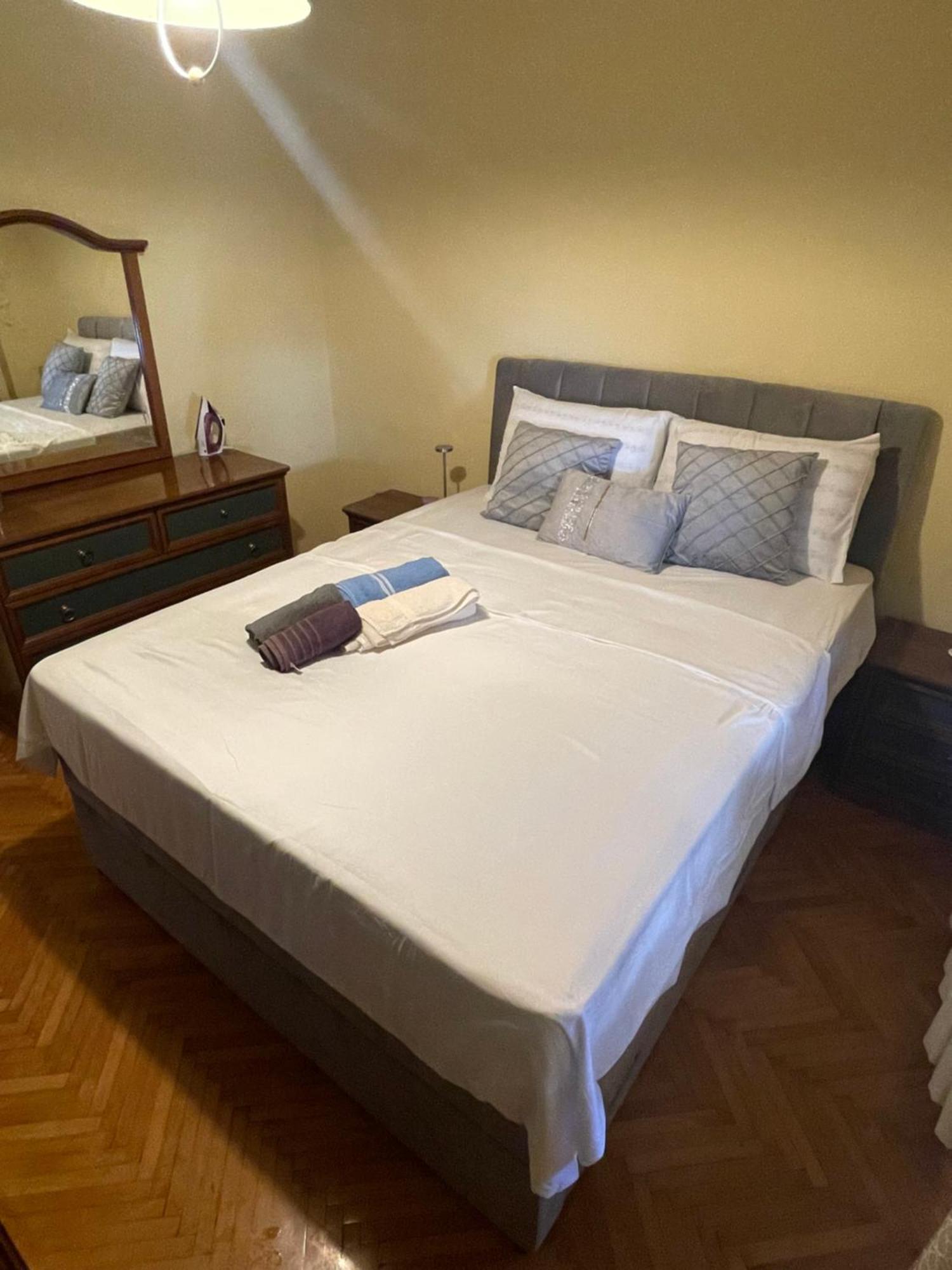 Apartman Luka + Free Parking Leilighet Zadar Eksteriør bilde