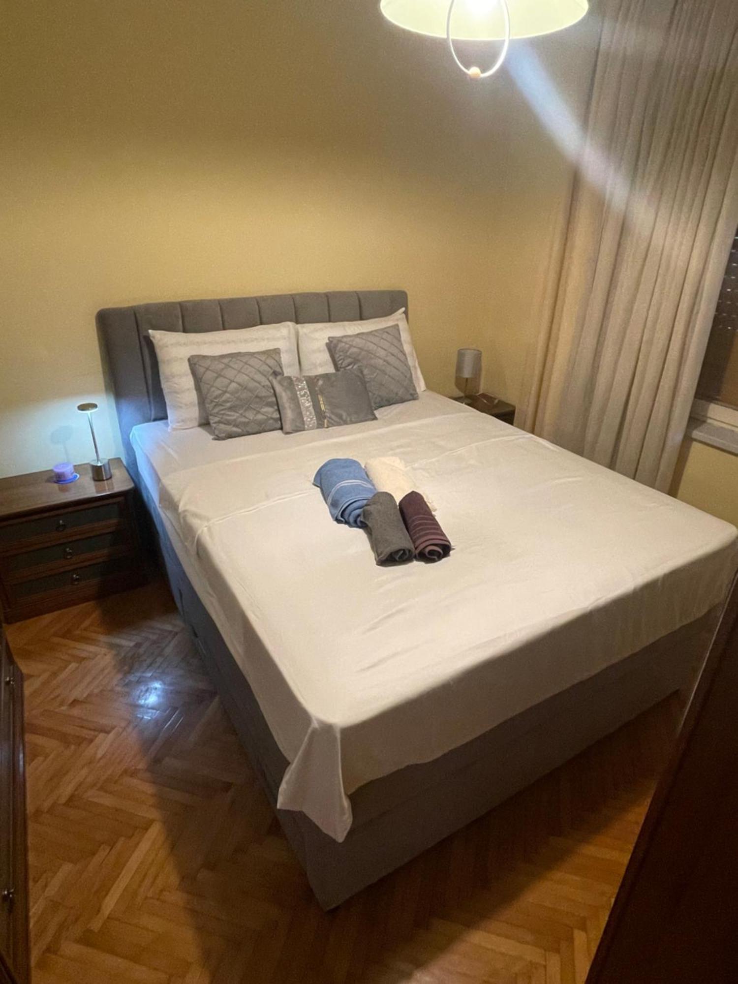 Apartman Luka + Free Parking Leilighet Zadar Eksteriør bilde
